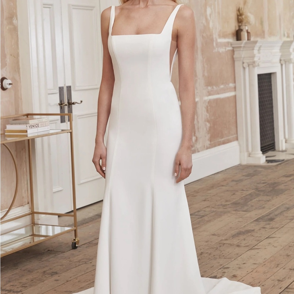 Square neck wedding dress
